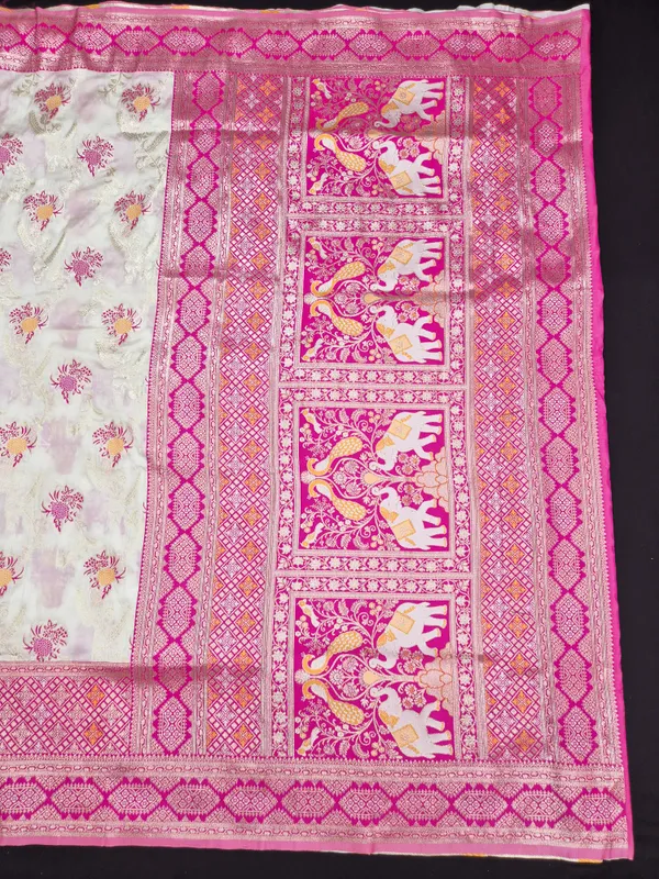 Cream_And_Pink_Printed_Saree_for_Women