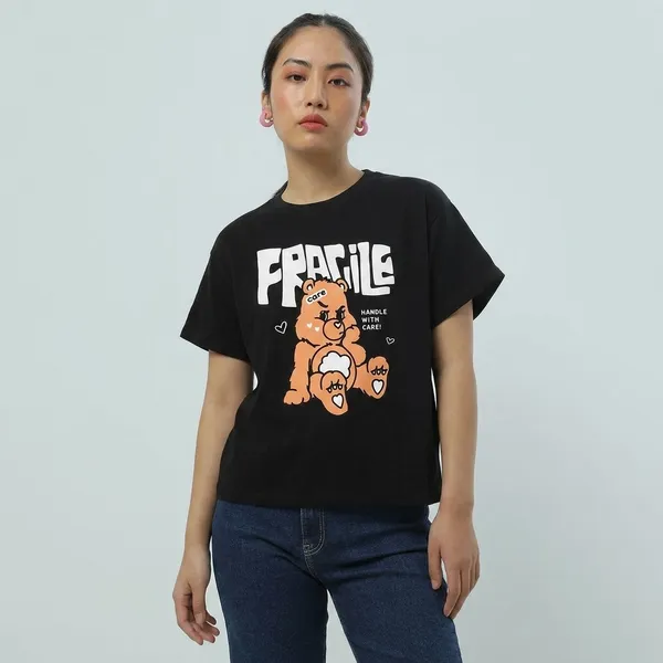 Black_Cotton_Relaxed_Fit_Fragile_Bear_Graphic_T-Shirt_For_Unisex