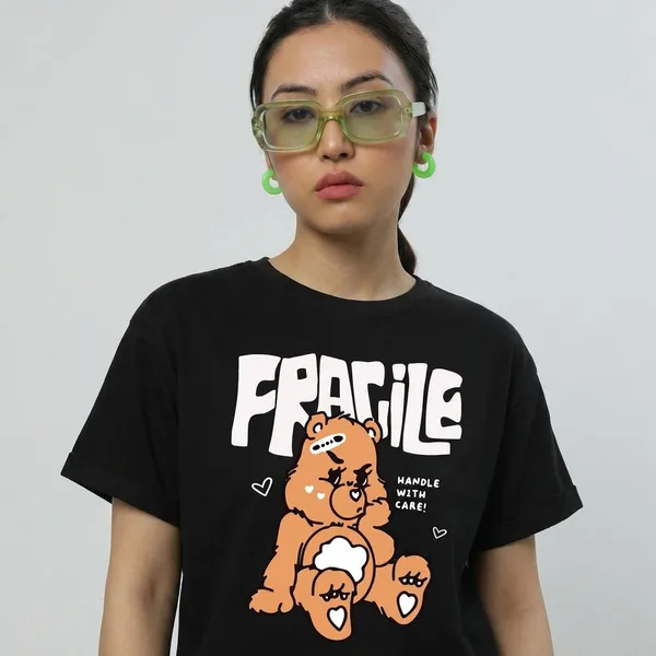 Black_Cotton_Regular_Fit_Fragile_Graphic_T-Shirt_For_Unisex