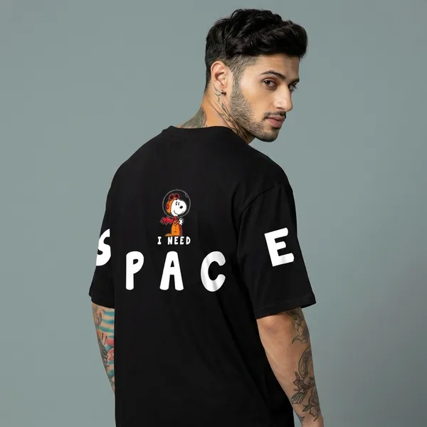 Black_Cotton_Regular_Fit_Astronaut_Graphic_T-Shirt_For_Unisex