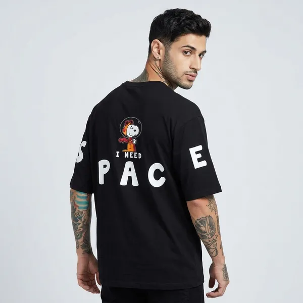 Black_Cotton_Regular_Fit_Astronaut_Graphic_T-Shirt_For_Unisex