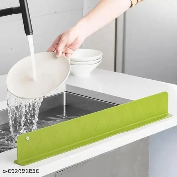 Silicone_Kitchen_Sink_Countertop_Water_Splash_Guard_Protector