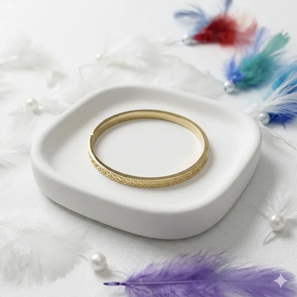 Gold_Engraved_Slim_Bangle_For_Women