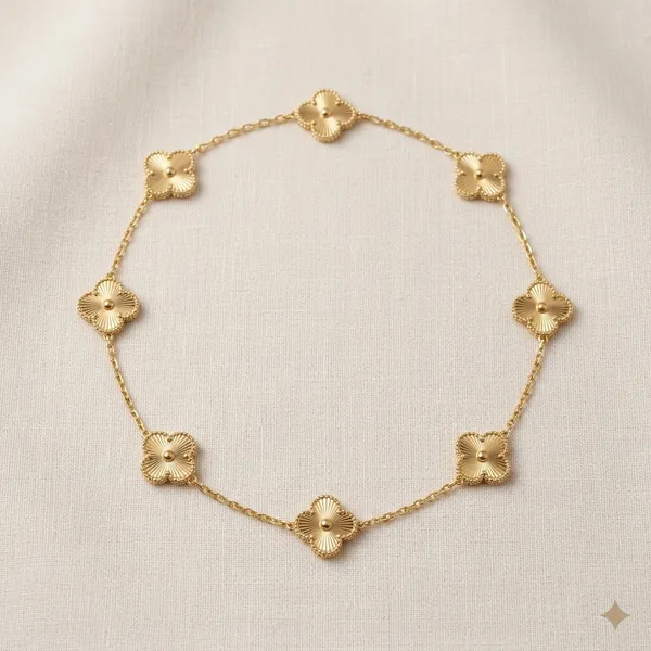 Gold_Clover_Charm_Necklace_With_Chain_For_Women