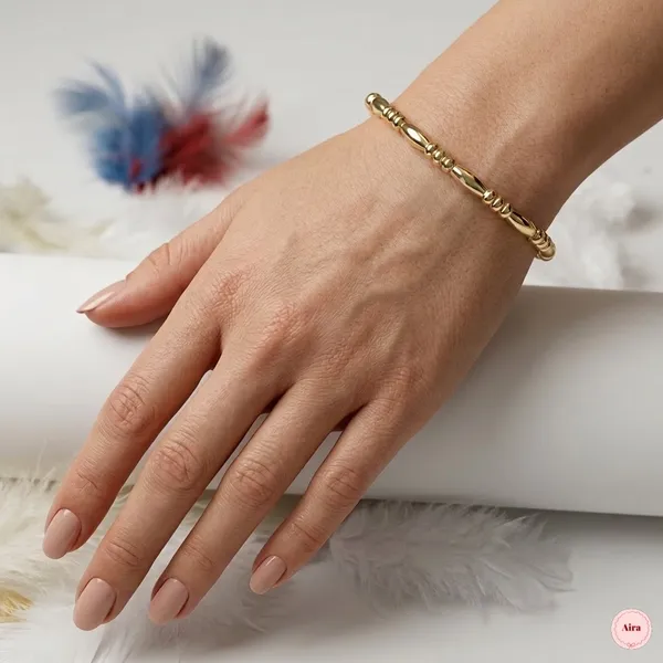 Gold_Paperclip_Chain_Bracelet_For_Women