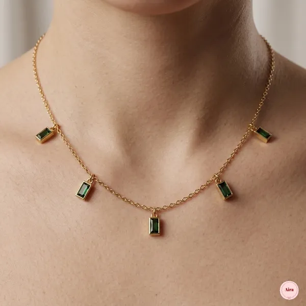 Gold_Toned_Green_Stone_Charm_Necklace_For_Women