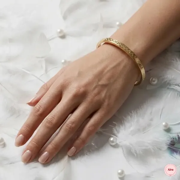 Gold_Plated_Crystal_Studded_Cuff_Bracelet_For_Women