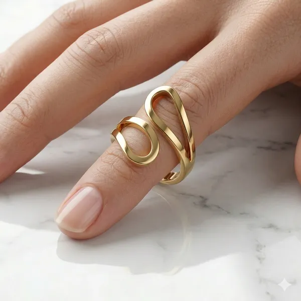 Gold_Sculptural_Abstract_Swirl_Ring