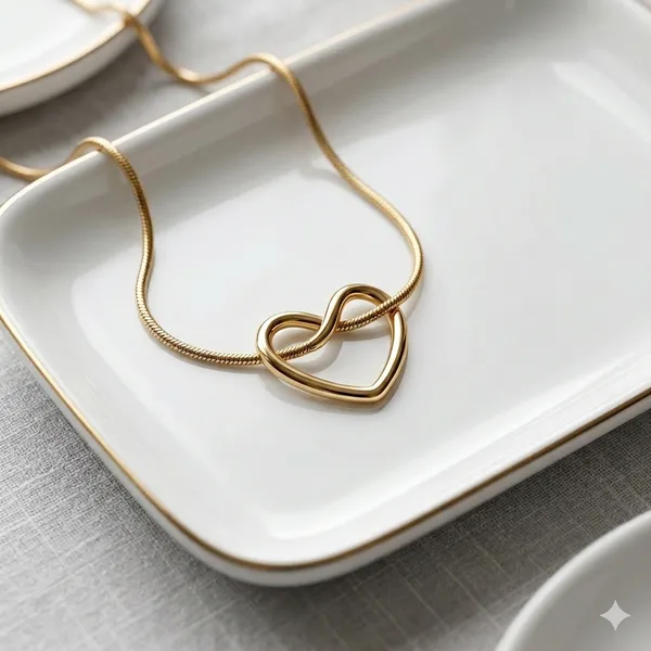 Gold_Toned_Infinity_Heart_Pendant_Necklace_For_Women