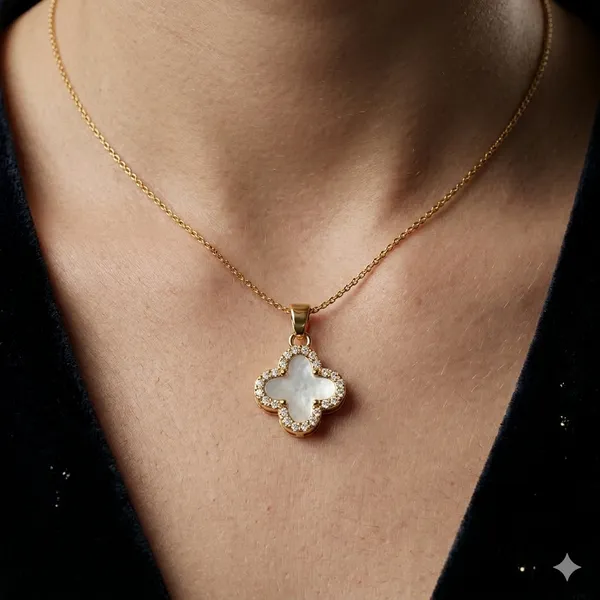 Gold_Plated_Mother_Of_Pearl_Clover_Pendant_Necklace