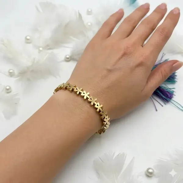 Gold_Tone_Elephant_Link_Bracelet_For_Women