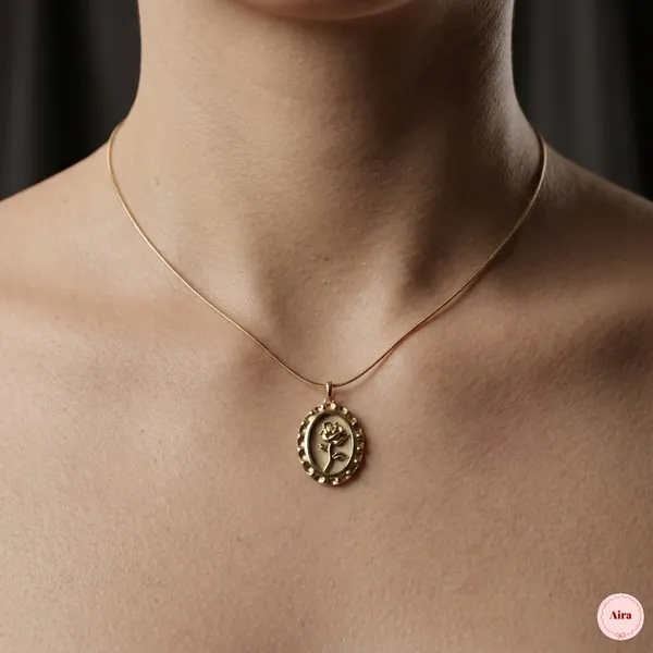 Antique_Gold_Cherub_Pendant_Necklace