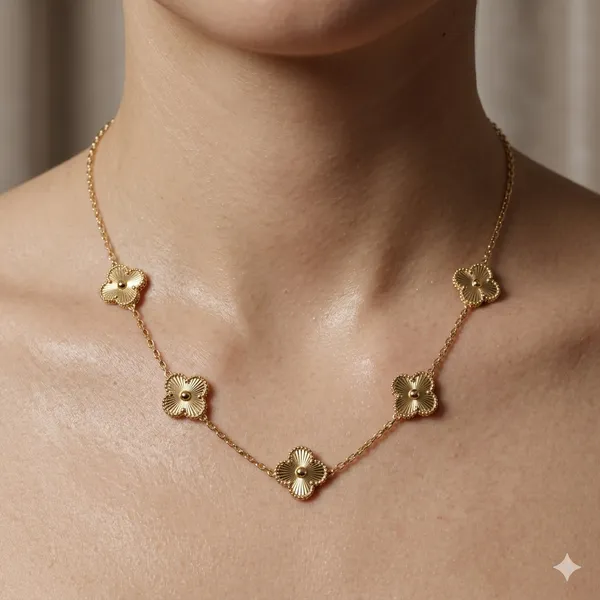 Gold_Clover_Charm_Necklace_With_Chain_For_Women