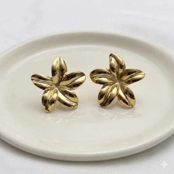 Golden_Floral_Stud_Earrings_For_Women