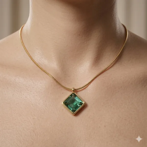 Gold_Steel_Green_Crystal_Pendant_Necklace_For_Women