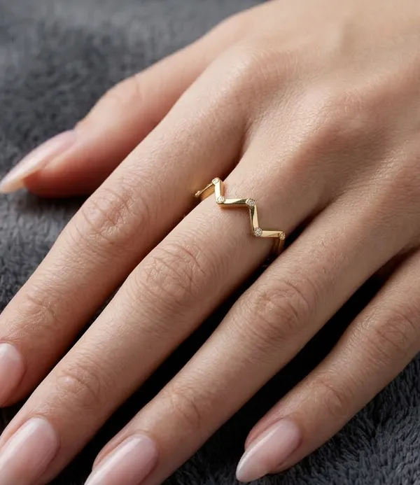 Gold_Plated_Zig_Zag_Minimalist_Ring_For_Women