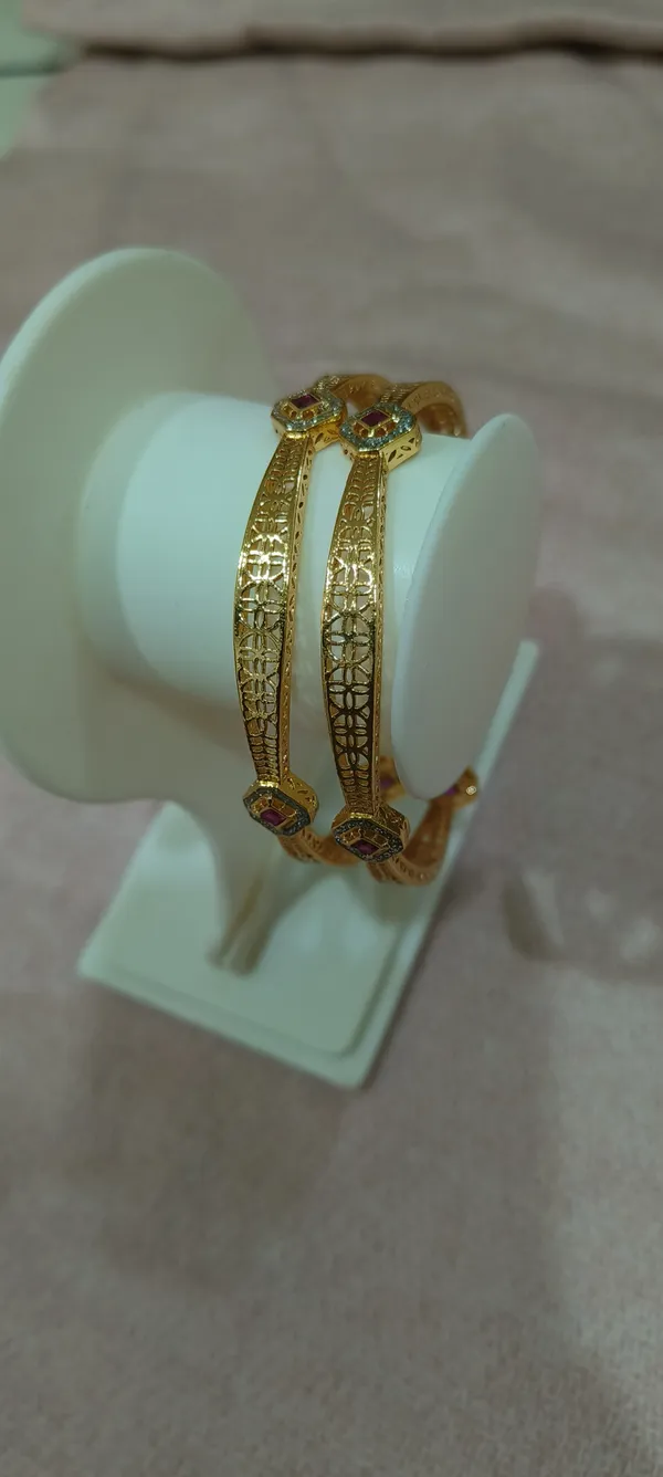 Gold_Brass_Premium_Design_Bangles_For_Women