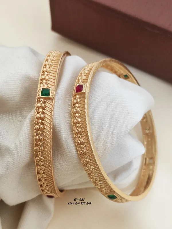 Textured_Bangles_With_Gemstone_Accents_For_Women