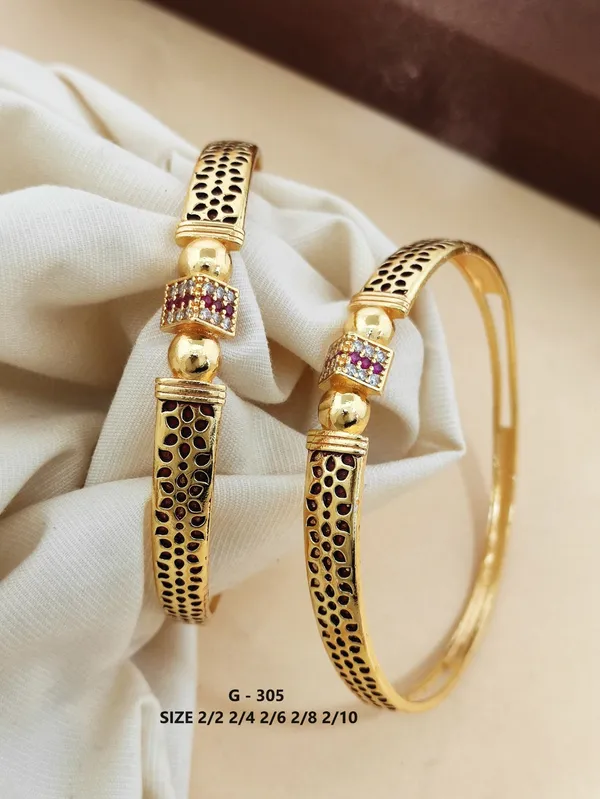 Meenakari_Bangles_With_Stone_Embellishments