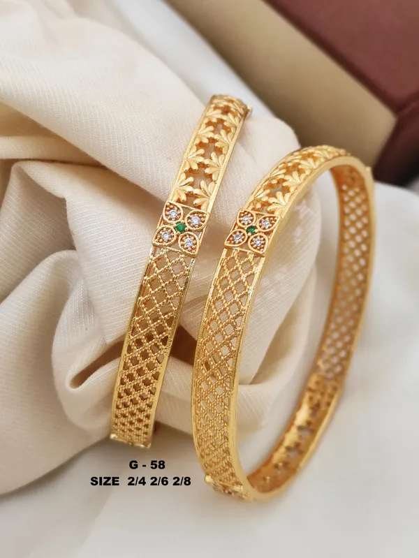 Mesh_Pattern_Bangles_With_Stone_Accents_For_Women