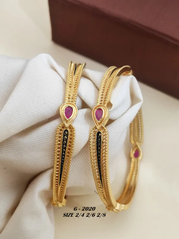 Ruby_Stone_Designer_Bangles_For_Women