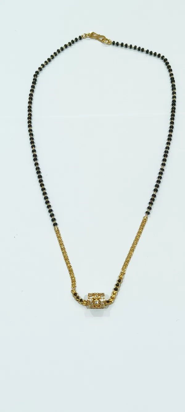 Black_Gold_Mangalsutra_Chain_With_Cylindrical_Pendant_For_Women