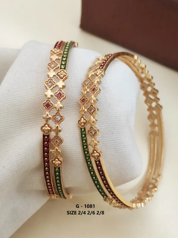 Gold-Toned_Kundan_Meenakari_Bangles_Set_With_Red_And_Green_Enamel