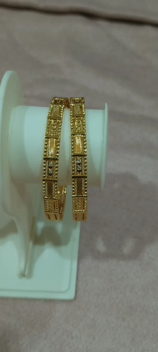 Gold_Brass_Premium_Design_Bangle_For_Women