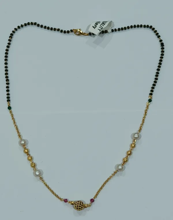 Black_Bead_Pearl_Mangalsutra_For_Women