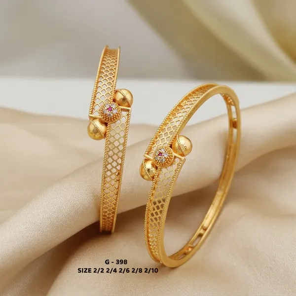 Textured_Bangles_With_Stone_Embellishments_For_Women
