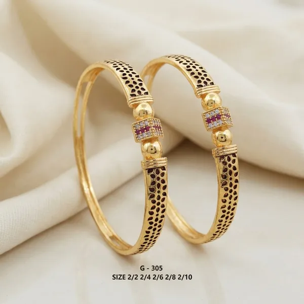 Meenakari_Bangles_With_Stone_Embellishments
