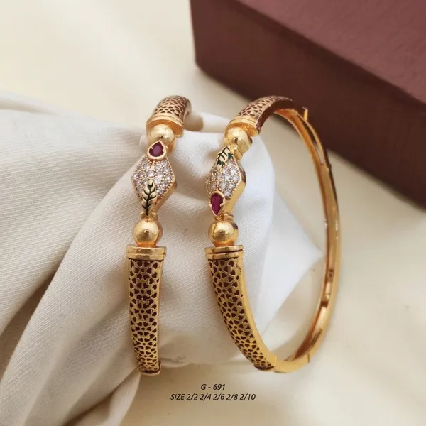 Kundan_And_Ruby_Stone_Bangles_For_Women