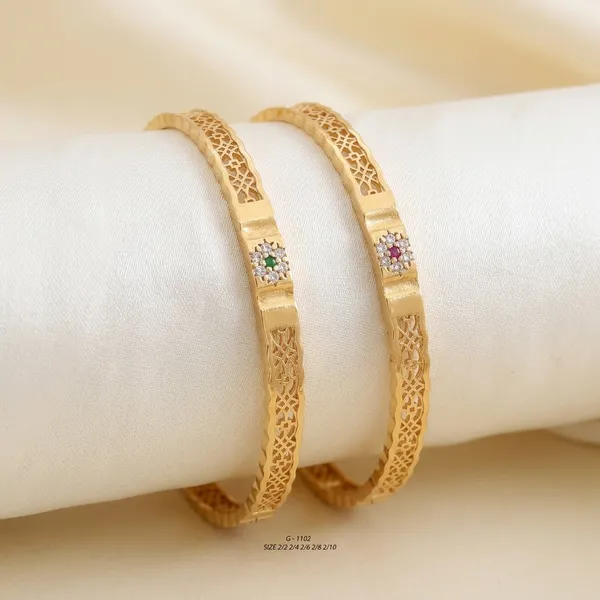 Textured_Bangles_With_Stone_Embellishments_For_Women