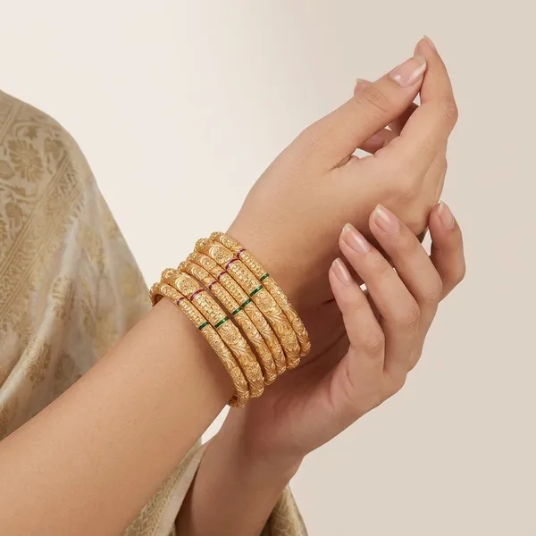 Engraved_Floral_Design_Bangles_Set_For_Women