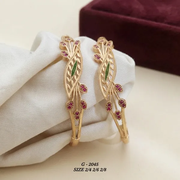Pink_Stone_Embellished_Peacock_Design_Bangles