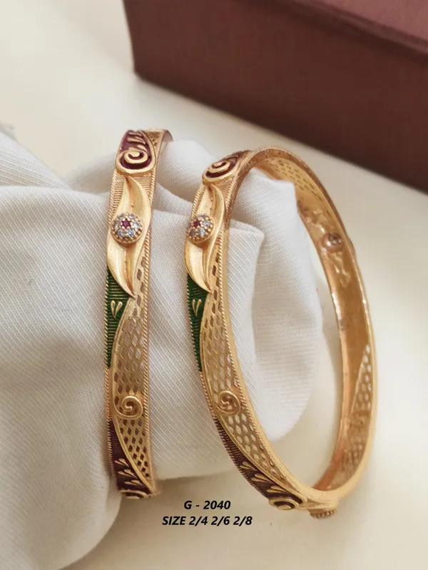 Meenakari_Bangles_With_Stone_Embellishments