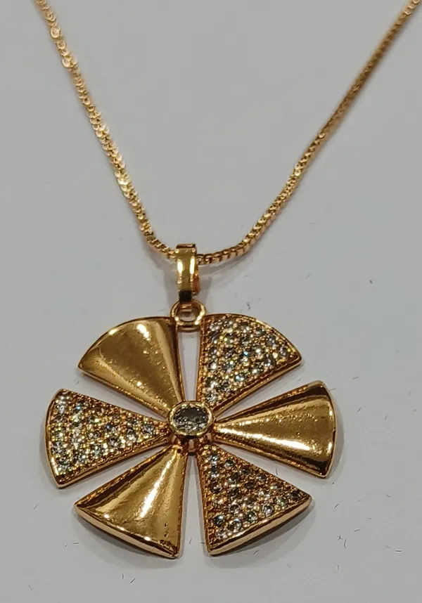 Floral_Pinwheel_Pendant_Necklace_With_Matching_Earrings_Set
