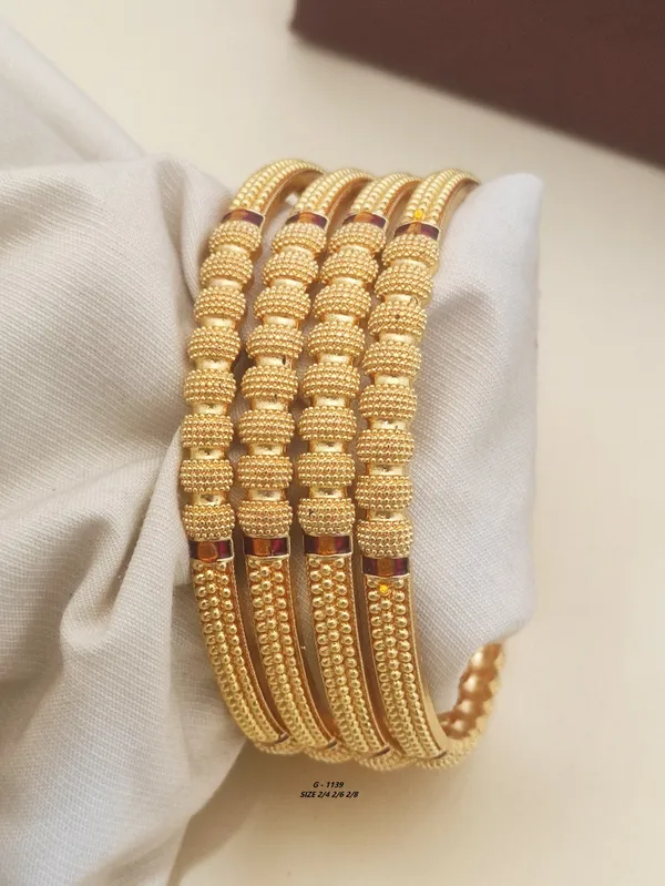Gold_Textured_Bangle_Set_Of_4_For_Women
