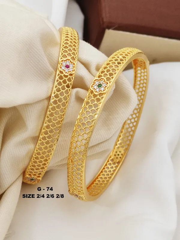 Mesh_Pattern_Bangles_With_Multicolor_Stone_Accents