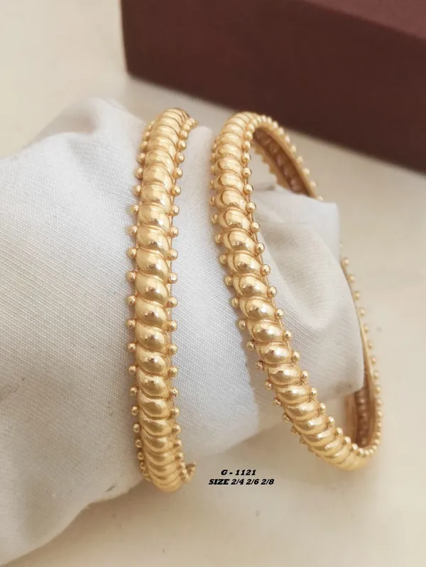 Beaded_Pattern_Bangles_For_Women