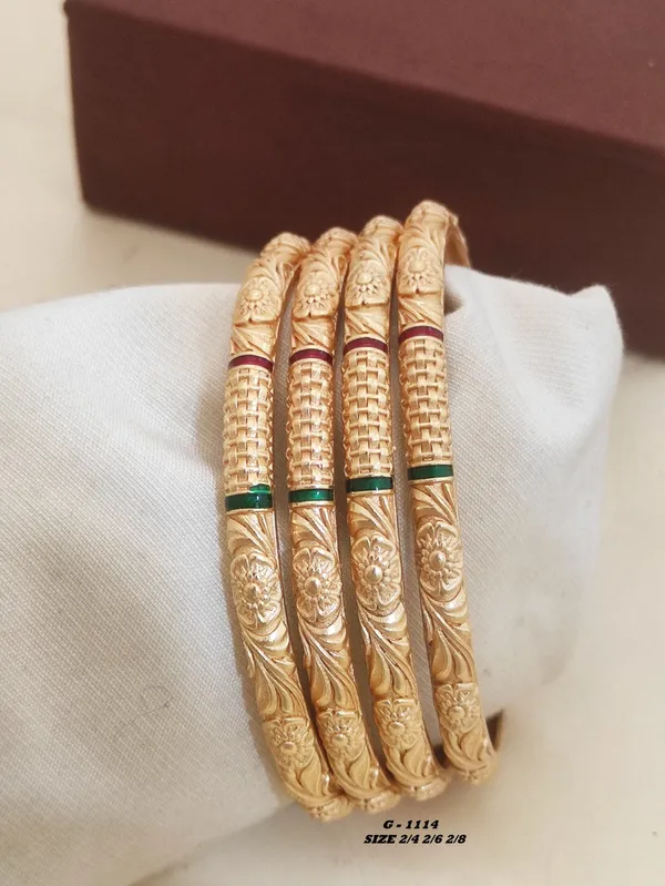 Floral_Engraved_Bangles_Set_With_Green_And_Maroon_Accents