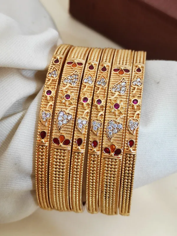 Stone_Studded_Bangles_Set_For_Women