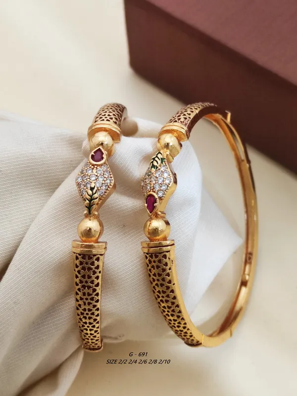 Kundan_And_Ruby_Stone_Bangles_For_Women