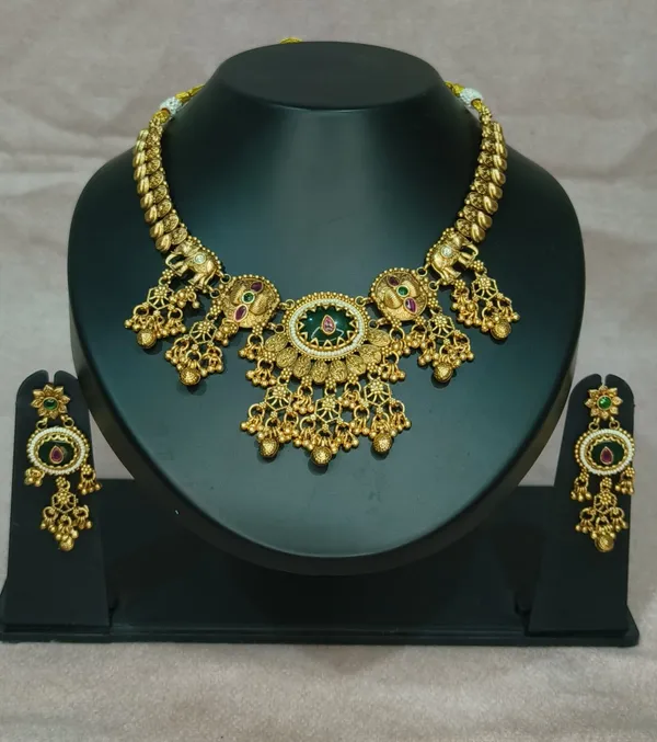 Traditional_Temple_Jewelry_Necklace_Set_with_Matching_Earrings_|_Antique_Gold-Plated_Bridal_Necklace_|_Ethnic_Wedding_Jewelry_for_Women