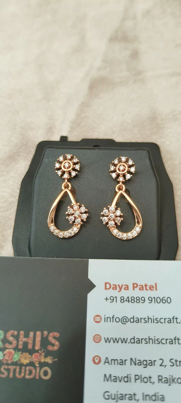 Rose_Gold_And_Gold_Brass_Premium_Design_Drop_Earrings_And_Stud_Earrings_Combo_For_Women_(Pack_Of_2)