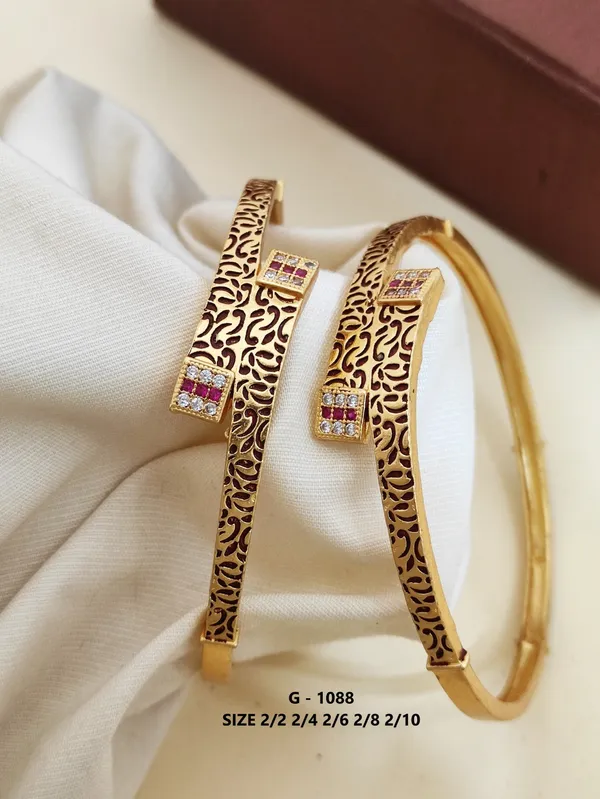 Meenakari_Filigree_Bangle_Set_For_Women