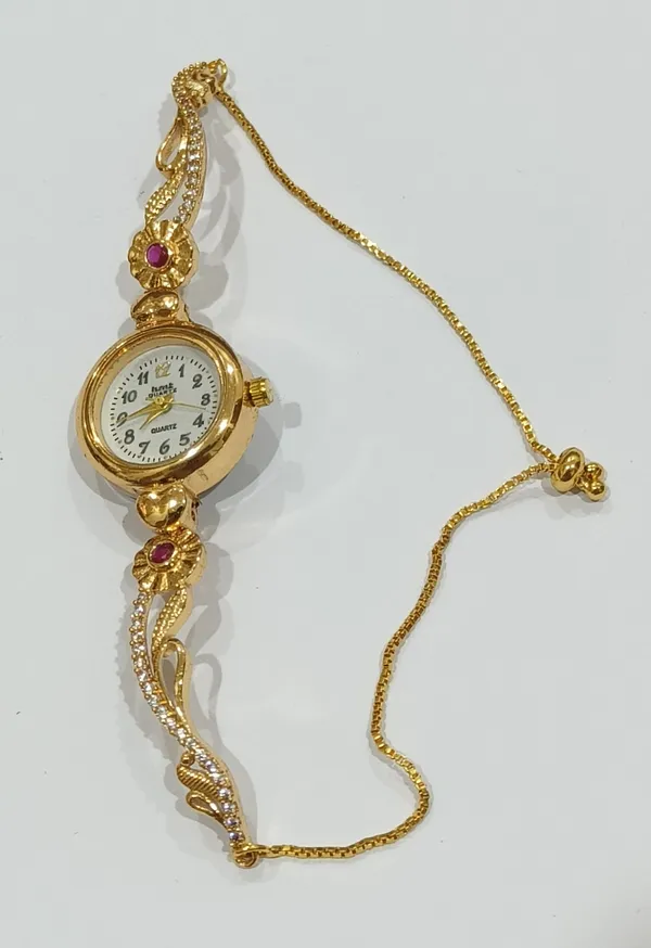 Analog_Chain_Bracelet_Watch_For_Women
