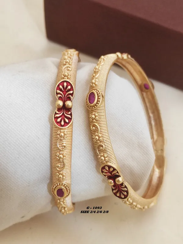 Red_Enamel_Meenakari_Bangle_Set