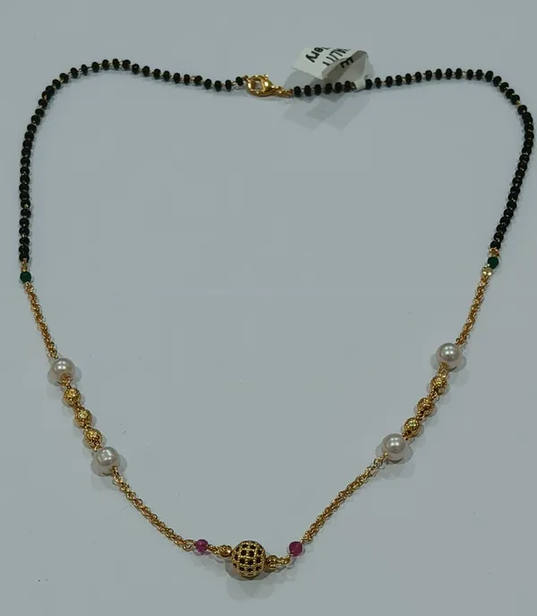 Black_Bead_Pearl_Mangalsutra_For_Women