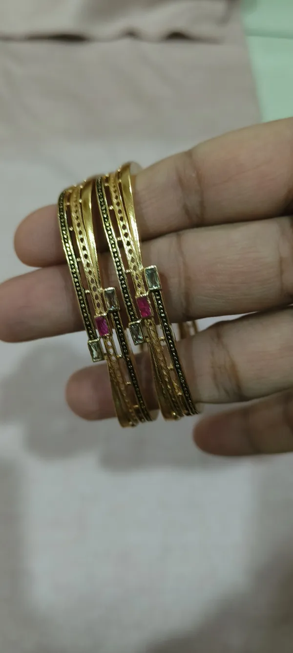 Gold_Brass_Premium_Design_Bangles_Set_For_Women